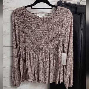 NWT Urban Romantics Medium